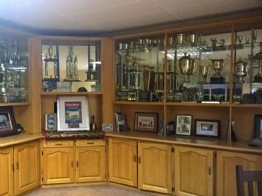 Loriza Trophy Room - 